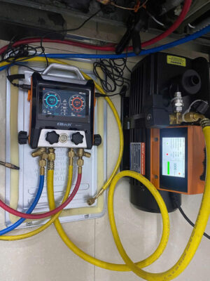 Hút chân không nạp gas theo tiêu chuẩn từ hãng Hút chân không nạp gas theo tiêu chuẩn từ hãng